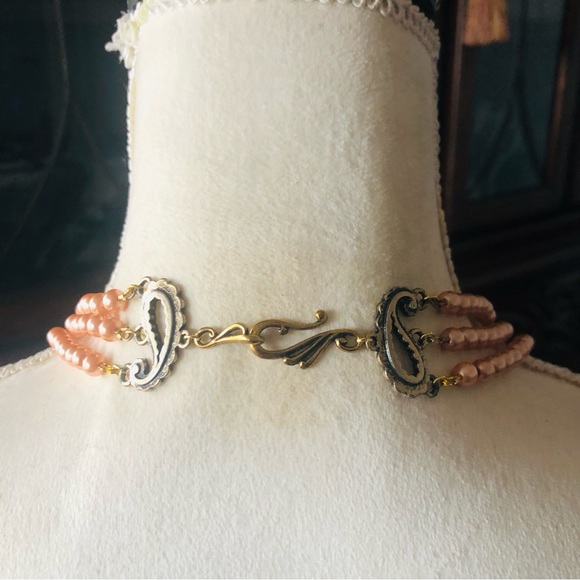 Handcrafted triple strand Czech glass Pearl paisley filigree clasp necklace - Picture 7 of 10